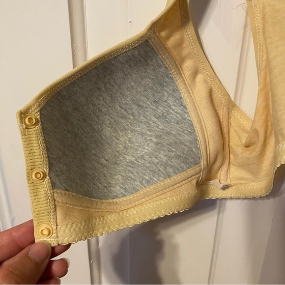 Comfortable & Convenient Front Button Bra - Picture 8 of 13